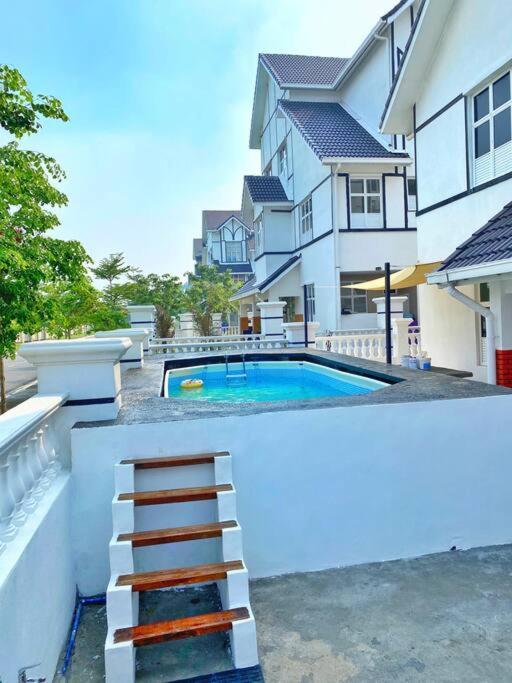 3 Storey Swimming Pool&Projector House Setia Alam شاه علام المظهر الخارجي الصورة