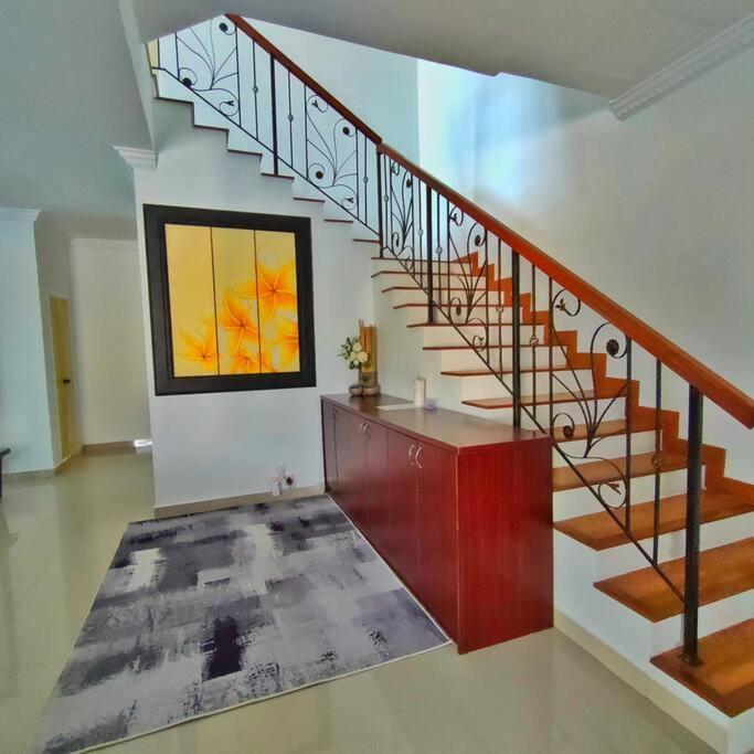 3 Storey Swimming Pool&Projector House Setia Alam شاه علام المظهر الخارجي الصورة