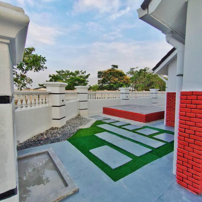 3 Storey Swimming Pool&Projector House Setia Alam شاه علام المظهر الخارجي الصورة